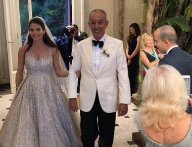 Γάμος με διαφορά 38 ετών: Παντρεύτηκαν Γ.Κούστας και Δ.Μέρμηγκα στο Σορέντο της Ιταλίας (φωτό)